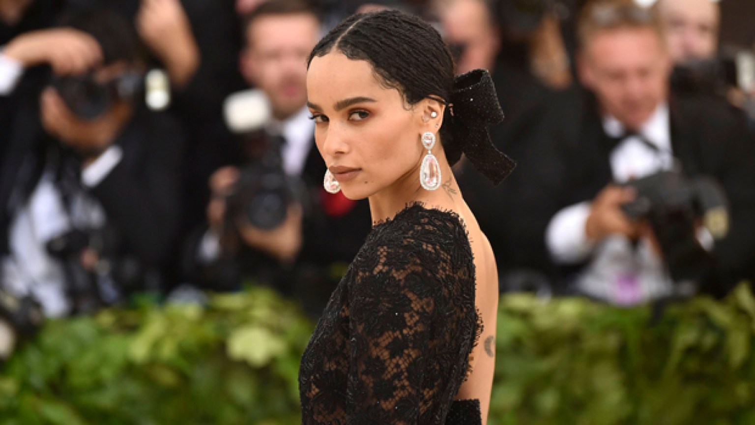 Zoe Kravitz’s Met Gala Dress 2018: See Pics Of High Slit Gown ...