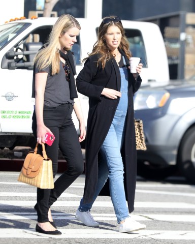 Los Angeles, CA  - *EXCLUSIVE*  - Katherine Schwarzenegger reveals her baby bump while out shopping with a friend. Schwarzenegger is expecting her second baby with hubby, Chris Pratt. She wore fitted overalls which showed her growing bump.

Pictured: Katherine Schwarzenegger

BACKGRID USA 26 JANUARY 2022 

BYLINE MUST READ: BACKGRID

USA: +1 310 798 9111 / usasales@backgrid.com

UK: +44 208 344 2007 / uksales@backgrid.com

*UK Clients - Pictures Containing Children
Please Pixelate Face Prior To Publication*