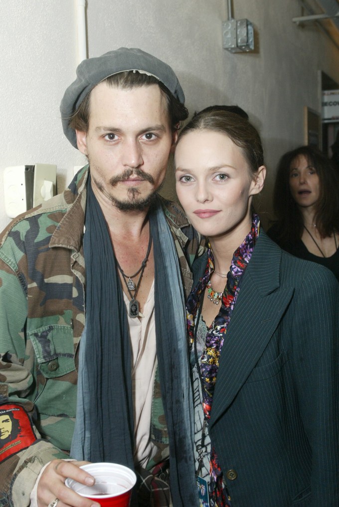 Johnny Depp & Vanessa Paradis pose for a pic
