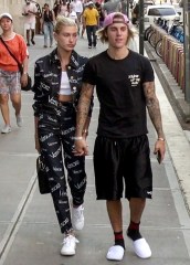 Hailey Baldwin and Justin Bieber leaving Nobu
Hailey Baldwin and Justin Bieber out and about, New York, USA - 05 Jul 2018
WEARING VERSACE
