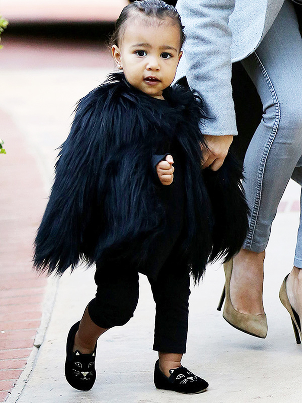 kim-kardashian-north-west-fashionista-coat-spl-1