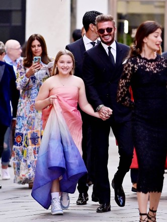 * EXCLUSIVE * Venice, ITALY - Former England footballer David Beckham looks dapper while pictured with his daughter Harper Seven together with Domenico Dolce going to the Riva event at the Fenice theater in Venice.  Harper was pictured looking in great spirits with her dad as they laughed and joked together on the route to the glitzy event!  ** SHOT ON 06/11/22 ** Pictured: David Beckham, Harper Seven, Domenico Dolce BACKGRID USA 13 JUNE 2022 BYLINE MUST READ: Cobra Team / BACKGRID USA: +1 310 798 9111 / usasales@backgrid.com UK: + 44 208 344 2007 / uksales@backgrid.com * UK Clients - Pictures Containing Children Please Pixelate Face Prior To Publication *