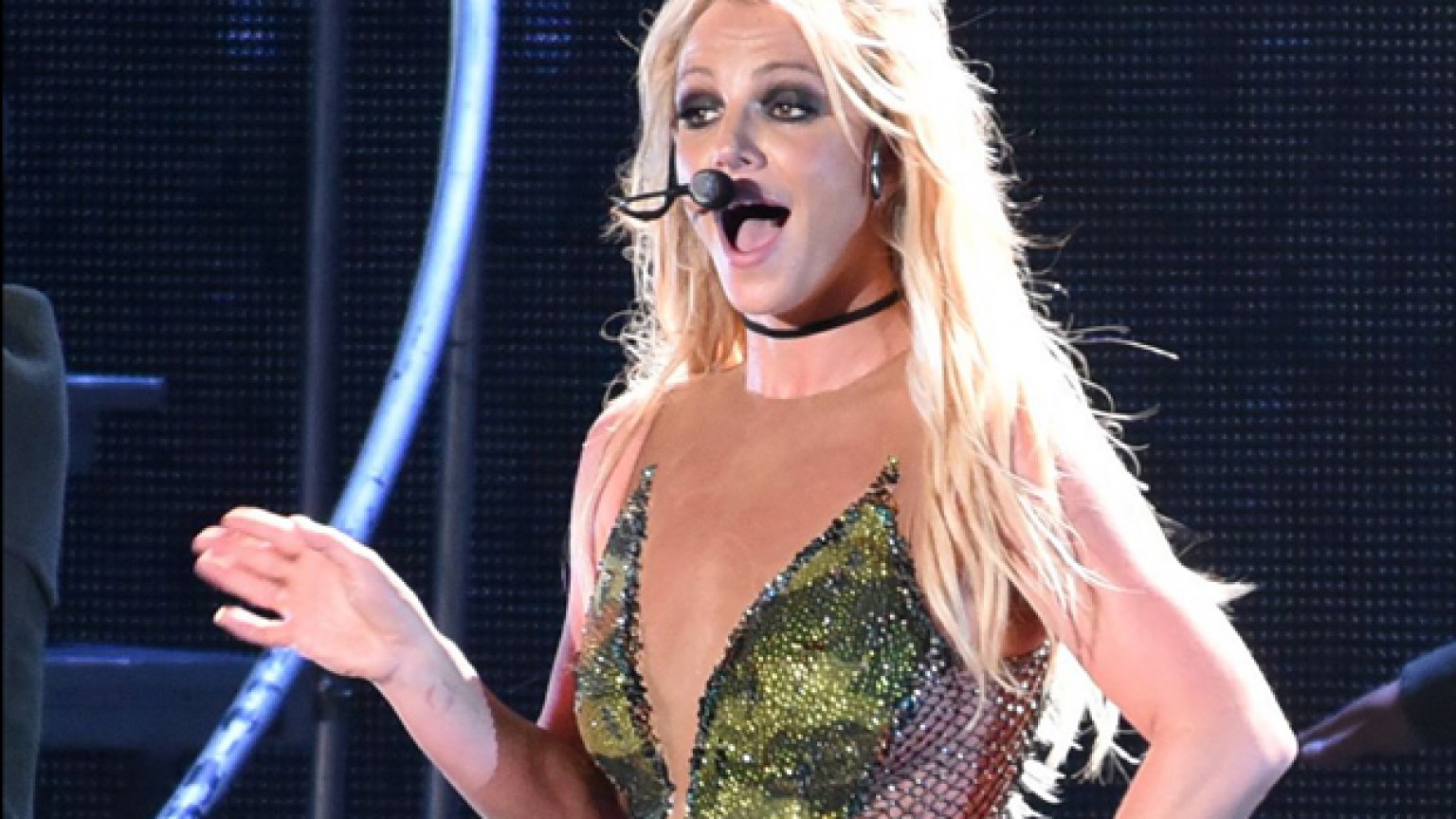 Britney Spears Suffers Nip Slip In Concert Wardrobe Malfunctionn Pic