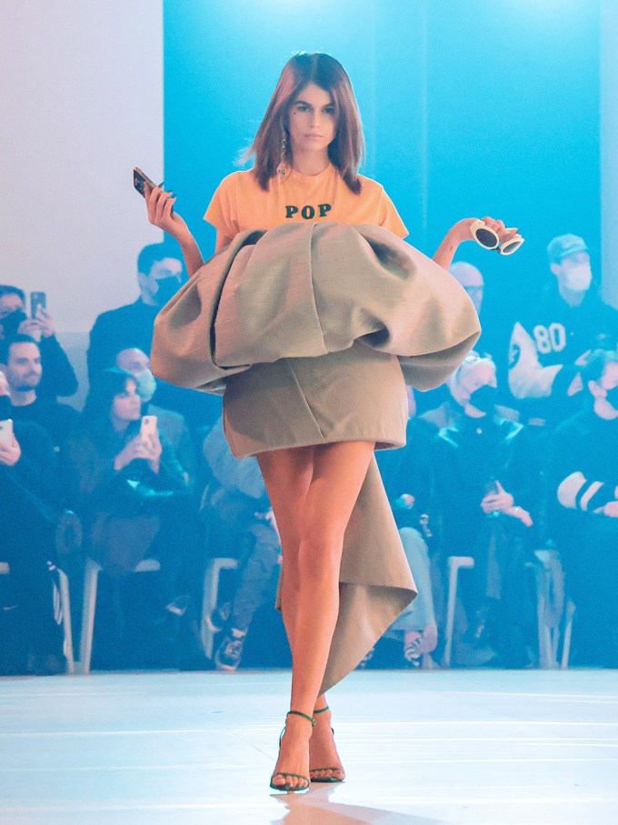 Kaia Gerber walks in Paris Fashion Week 2022