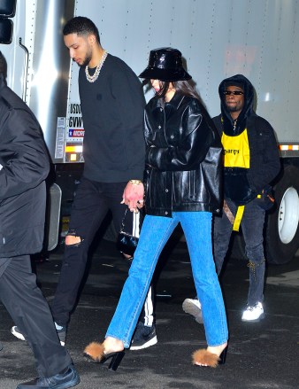 Kendall Jenner and Ben Simmons holding hands as they leave MSG after a win over the Knicks.  Pictured: Kendall Jenner and Ben Simmons Ref: SPL5064171 140219 NON EXCLUSIVE Photo by: PapCulture / SplashNews.com Splash News and Pictures Los Angeles: 310-821-2666 New York: 212-619-2666 London: 0207 644 7656 Milan: 02 4399 8577 photodesk@splashnews.com Global Rights