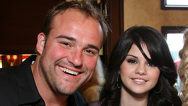Selena Gomez Reacts To Jerry Russo Nude Pics Leak Poor David Deluise Hollywood Life