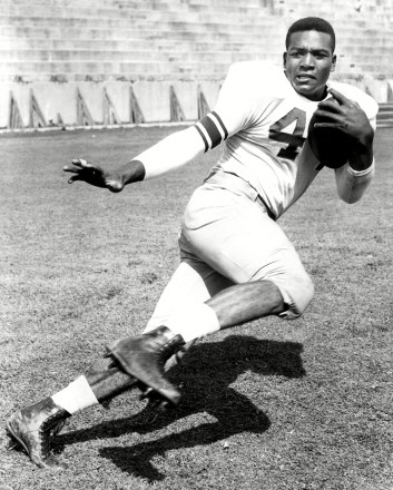Jim Brown (Syracuse University), ca. mid-1950s
Historical Collection