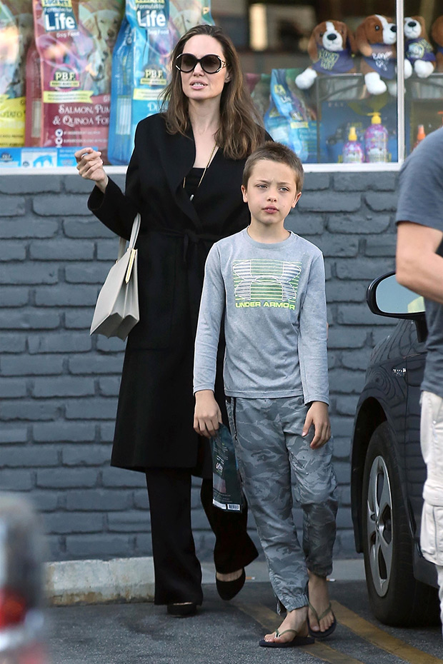 Angelina Jolie, Knox Jolie-Pitt