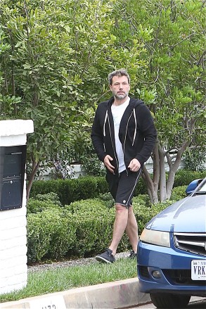 Ben Affleck returns home early morning from his rehab sessionsPictured: Ref: SPL5020877 050918 NON-EXCLUSIVEPicture by: Rick Mendoza / SplashNews.comSplash News and PicturesLos Angeles: 310-821-2666New York: 212-619-2666London: 0207 644 7656Milan: +39 02 4399 8577Sydney: +61 02 9240 7700photodesk@splashnews.comWorld Rights
