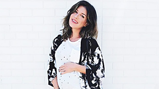 shenae grimes baby bump