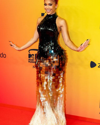 - Point de Vue OutMandatory Credit: Photo by Shutterstock (12602860mi)Saweetie attending the MTV EMAs 20212021 MTV Europe Music Awards, Arrivals, Laszlo Papp Budapest Sports Arena, Budapest, Hungary - 14 Nov 2021