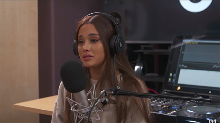 Ariana Grande Taking Time To Heal And Mend After Sad Year And Mac Millers Death Hollywood Life 