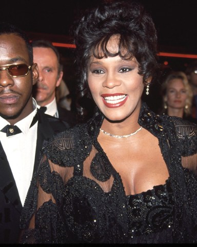Bobby Brown, Whitney Houston
'The Bodyguard' Premiere
November 23, 1992
Bobby Brown, Whitney Houston.
'The Bodyguard' premiere.
Photo by: A. Berliner®Berliner Studio/BEImages