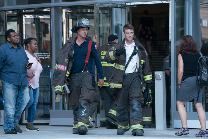 CHICAGO FIRE -- "A Closer Eye" Episode 701 -- Pictured: (l-r) Taylor Kinney as Kelly Severide, Jesse Spencer as Matthew Casey -- (Photo by: Elizabeth Sisson/NBC)