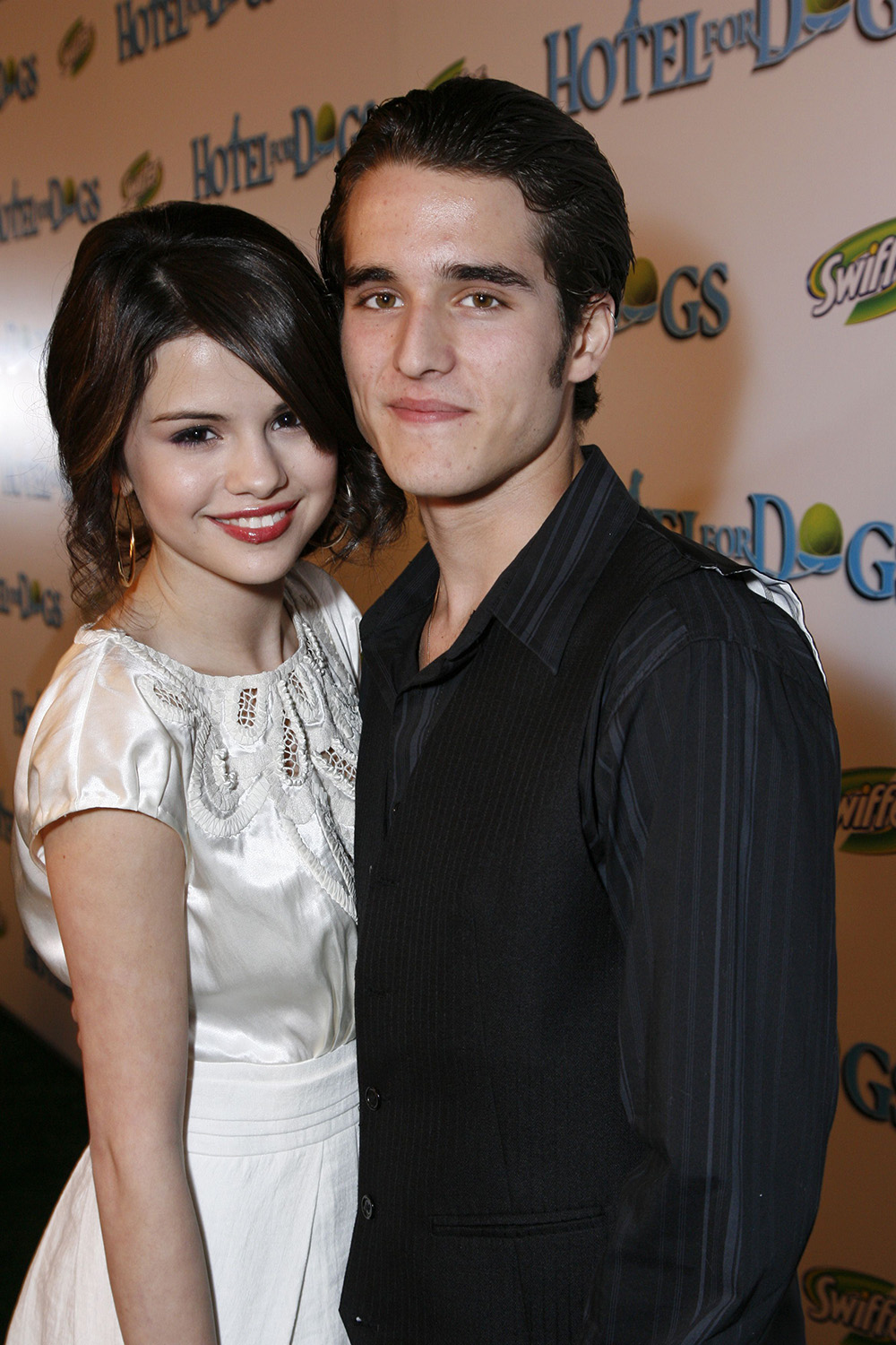 Selena Gomez and Daniel Samonas
'Hotel For Dogs' Film Premiere, Los Angeles, America - 15 Jan 2009
January 15, 2009 - Los Angeles, CA.
Selena Gomez and Daniel Samonas   .
DreamWorks Pictures and Nickelodeon Movies present the Los Angeles Premiere of HOTEL FOR DOGS held at the Grove Pacific Theaters.
Photo by Alex J. Berliner®Berliner Studio/BEImages