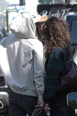 West Hollywood, CA  - Luka Sabbat shares a kiss with a mystery girl on Melrose Place. Luka looks casual for the outing as the duo enjoy their Saturday together.Pictured: Luka SabbatBACKGRID USA 27 OCTOBER 2018 USA: +1 310 798 9111 / usasales@backgrid.comUK: +44 208 344 2007 / uksales@backgrid.com*UK Clients - Pictures Containing ChildrenPlease Pixelate Face Prior To Publication*