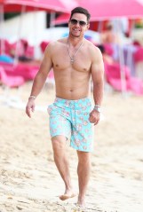 Barbados, BARBADOS - *EXCLUSIVE* - Hollywood Actor Mark Wahlberg is pictured taking a dip in the ocean and enjoys a day at the beach while on his annual family holiday in Barbados.Pictured: Mark WahlbergBACKGRID USA 5 JANUARY 2020 USA: +1 310 798 9111 / usasales@backgrid.comUK: +44 208 344 2007 / uksales@backgrid.com*UK Clients - Pictures Containing ChildrenPlease Pixelate Face Prior To Publication*