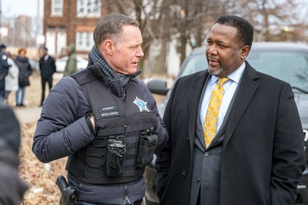 CHICAGO P.D. -- "This City"  Episode 618 -- Pictured: (l-r) Jason Beghe as Sgt. Hank Voight, Wendell Pierce as Ray Price-- (Photo by: Matt Dinerstein)