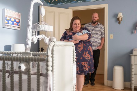 THIS IS US -- "Her" Episode 318 -- Pictured: (l-r) Chrissy Metz as Kate, Chris Sullivan as Toby -- (Photo by: Ron Batzdorff/NBC)