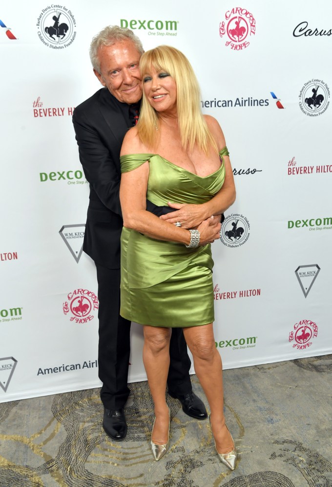 Suzanne Somers and Alan Hamel getting cozy