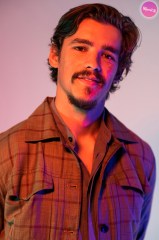 'Titans' stars Brenton Thwaites stopped by HollywoodLife's NYCC portrait studio in New York City