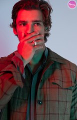 'Titans' stars Brenton Thwaites stopped by HollywoodLife's NYCC portrait studio in New York City