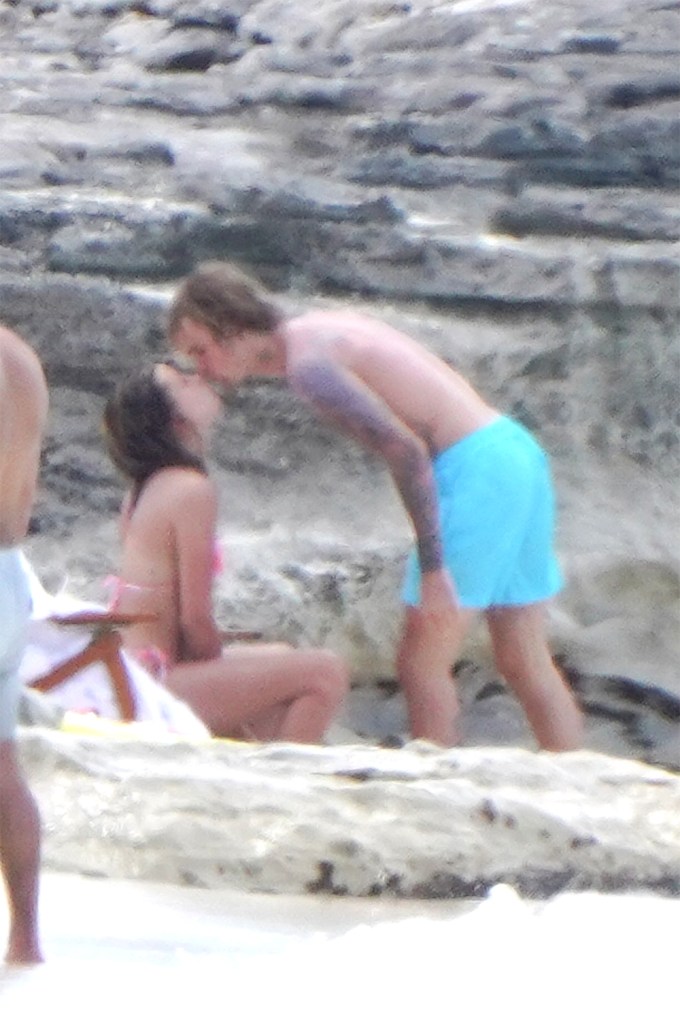 Justin Bieber and wifey Hailey Bieber continue their romantic getaway in Turks and Caicos