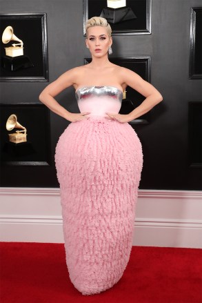 Katy Perry 61. Grammy Ödülleri, Gelenler, Los Angeles, ABD - 10 Şubat 2019Podyum modeli olarak Balmain Aynı Kıyafeti Giymek *10068488af