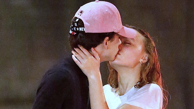 Lily Rose Depp And Timothee Chalamet Kissing Make Out In Steamy Pda Pics