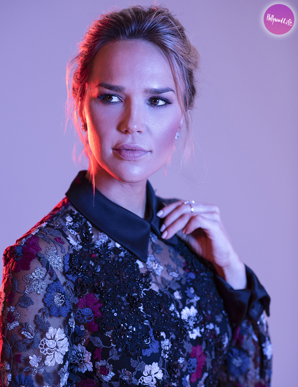 'Midnight, Texas' NYCC 2018 HollywoodLife Portrait Studio