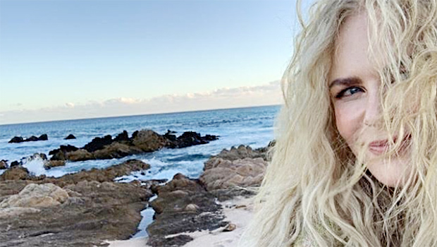 nicole kidman beach selfie