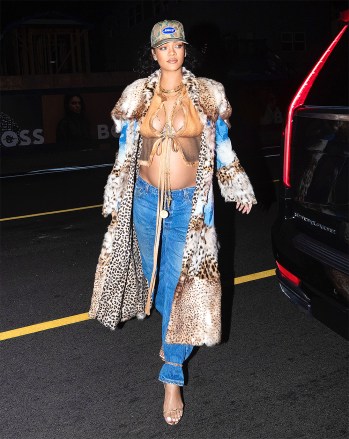 Rihanna unleashes her wild side as she drapes her growing baby bump in fur coat for dinner
Rihanna unleashes her wild side as she drapes her growing baby bump in fur coat for dinner at Giorgio Baldi, Los Angeles, California, USA - 09 Feb 2022