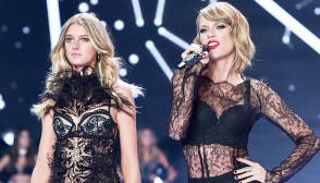 Who is performing at victorias secret fashion show 2018