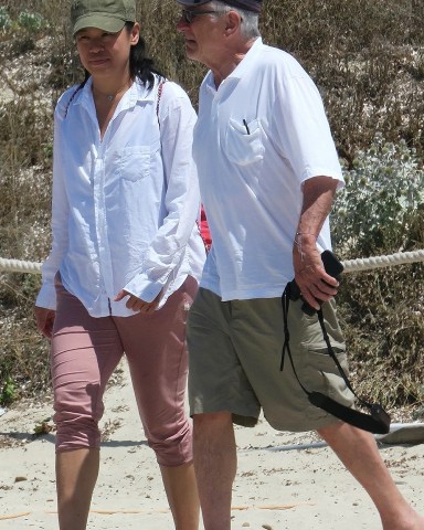 Formentera, SPAIN  - *EXCLUSIVE*  -Hollywood legend Robert De Niro and his rumored girlfriend Tiffany Chen enjoy a summer break in Formentera, Spain.Pictured: Robert De Niro - Tiffany ChenBACKGRID USA 1 JULY 2022 BYLINE MUST READ: Cobra Team / BACKGRIDUSA: +1 310 798 9111 / usasales@backgrid.comUK: +44 208 344 2007 / uksales@backgrid.com*UK Clients - Pictures Containing ChildrenPlease Pixelate Face Prior To Publication*