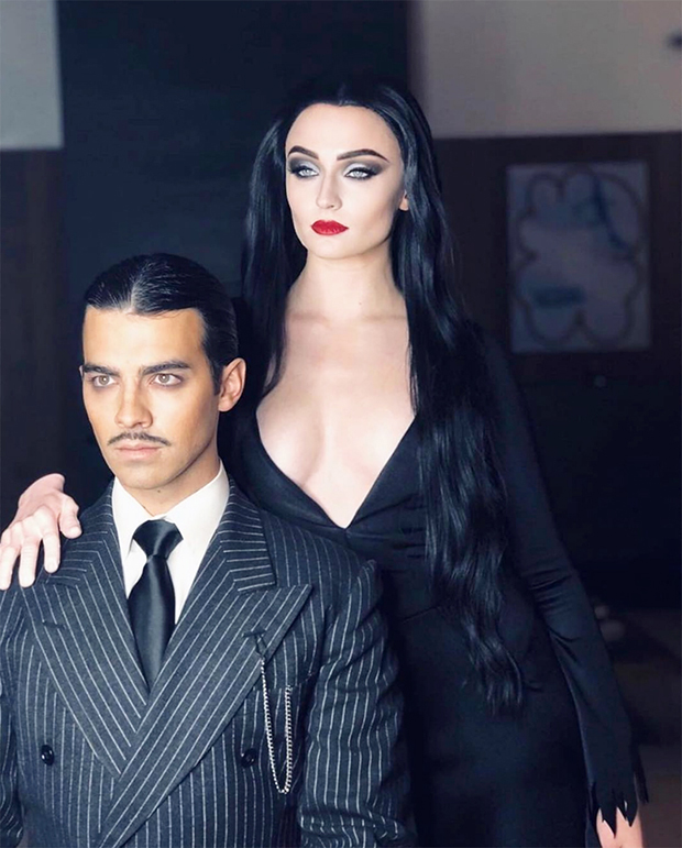 Sophie Turner And Joe Jonas Wore Morticia And Gomez Addams Costumes For ...