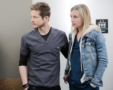 THE RESIDENT:  L-R:  Matt Czuchry and Emily VanCamp in the "Virtually Impossible" episode of THE RESIDENT airing Monday, Feb. 4 (8:00-9:00 PM ET/PT) on FOX. ©2018 Fox Broadcasting Co. Cr: Guy D'Alema/FOX.