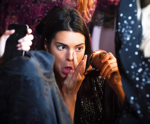 Victoria’s Secret: Backstage At VS Fashion Show – Models Getting Ready ...