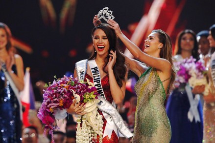 Editorial use only
Mandatory Credit: Photo by RUNGROJ YONGRIT/EPA-EFE/REX/Shutterstock (10035409r)
The new Miss Universe 2018 Catriona Gray (L) of the Philippines jubilates as she is crowned by Miss Universe 2017 Demi-Leigh Nel-Peters (R) of South Africa during the Miss Universe 2018 beauty pageant at Impact Arena in Bangkok, Thailand, 17 December 2018. Women representing 94 nations will participate in the 67th Miss Universe 2018 beauty pageant in Bangkok.
Miss Universe 2018 beauty pageant in Bangkok, Thailand - 17 Dec 2018