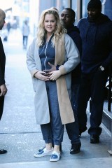 Pregnant Amy Schumer is seen on set of a commercial being filmed in New York, NY.

Pictured: Amy Schumer
Ref: SPL5036625 251018 NON-EXCLUSIVE
Picture by: SplashNews.com

Splash News and Pictures
Los Angeles: 310-821-2666
New York: 212-619-2666
London: +44 (0)20 7644 7656
Berlin: +49 175 3764 166
photodesk@splashnews.com

World Rights