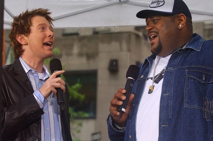 STUDARD AIKEN American Idol" Champion Ruben Studdard, right, and runner-up Clay Aiken sing "Lord of My country" on NBC's outdoor studio "Today" performing in New York MYSTERY IDOL, NEW YORK, USA