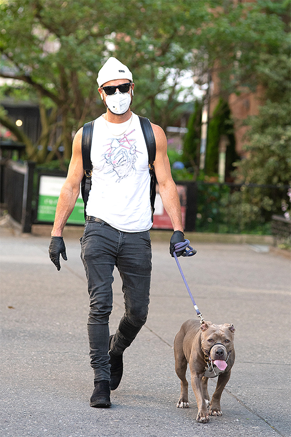 Justin Theroux Walks His Dog Kuma On A Hot Summer Day