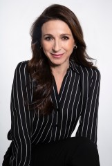 Marin Hinkle, star of 'Marvelous Mrs. Maisel,' stops by HollywoodLife to talk about her character, Rose, and the second season of the Amazon show.
