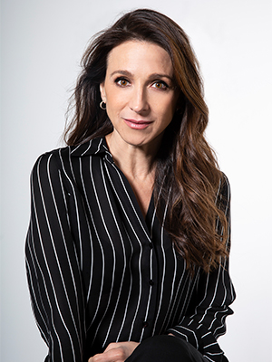 Marin Hinkle: Pics Of The ‘Marvelous Mrs. Maisel’ Actress – Hollywood Life
