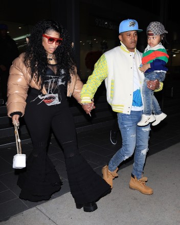 West Hollywood, CA  - *EXCLUSIVE*  - Nicki Minaj shows off her curvy figure as she celebrate her husband Kenneth Petty's 45th Birthday. The couple was spotted leaving BOA Steakhouse. Kenneth was holding their son. The two packed on the PDA holding hands.Pictured: Nicki Minaj, Kenneth PettyBACKGRID USA 8 APRIL 2023 USA: +1 310 798 9111 / usasales@backgrid.comUK: +44 208 344 2007 / uksales@backgrid.com*UK Clients - Pictures Containing ChildrenPlease Pixelate Face Prior To Publication*