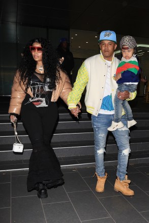 West Hollywood, CA - *EXCLUSIVE* - Nicki Minaj shows off her curvy figure as she celebrate her husband Kenneth Petty's 45th Birthday. The couple was spotted leaving BOA Steakhouse. Kenneth was holding their son. The two packed on the PDA holding hands.Pictured: Nicki Minaj, Kenneth PettyBACKGRID USA 8 APRIL 2023 USA: +1 310 798 9111 / usasales@backgrid.comUK: +44 208 344 2007 / uksales@backgrid.com*UK Clients - Pictures Containing ChildrenPlease Pixelate Face Prior To Publication*