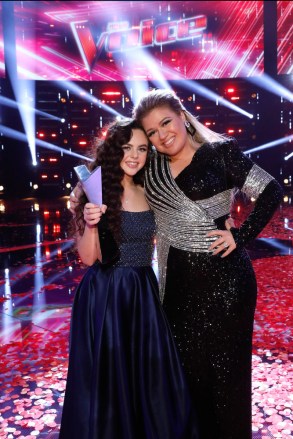 THE VOICE -- "Live Finale Results" Episode 1519B -- Pictured: (l-r) Chevel Shepherd, Kelly Clarkson -- (Photo by: Trae Patton/NBC)