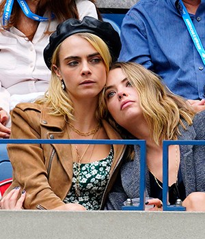 Celebrities at the 2019 US Open Women's final on September 07, 2019 in New York City.Pictured: Cara Delevingne,Ashley BensonRef: SPL5114167 070919 NON-EXCLUSIVEPicture by: SplashNews.comSplash News and PicturesLos Angeles: 310-821-2666New York: 212-619-2666London: +44 (0)20 7644 7656Berlin: +49 175 3764 166photodesk@splashnews.comWorld Rights, No Portugal Rights
