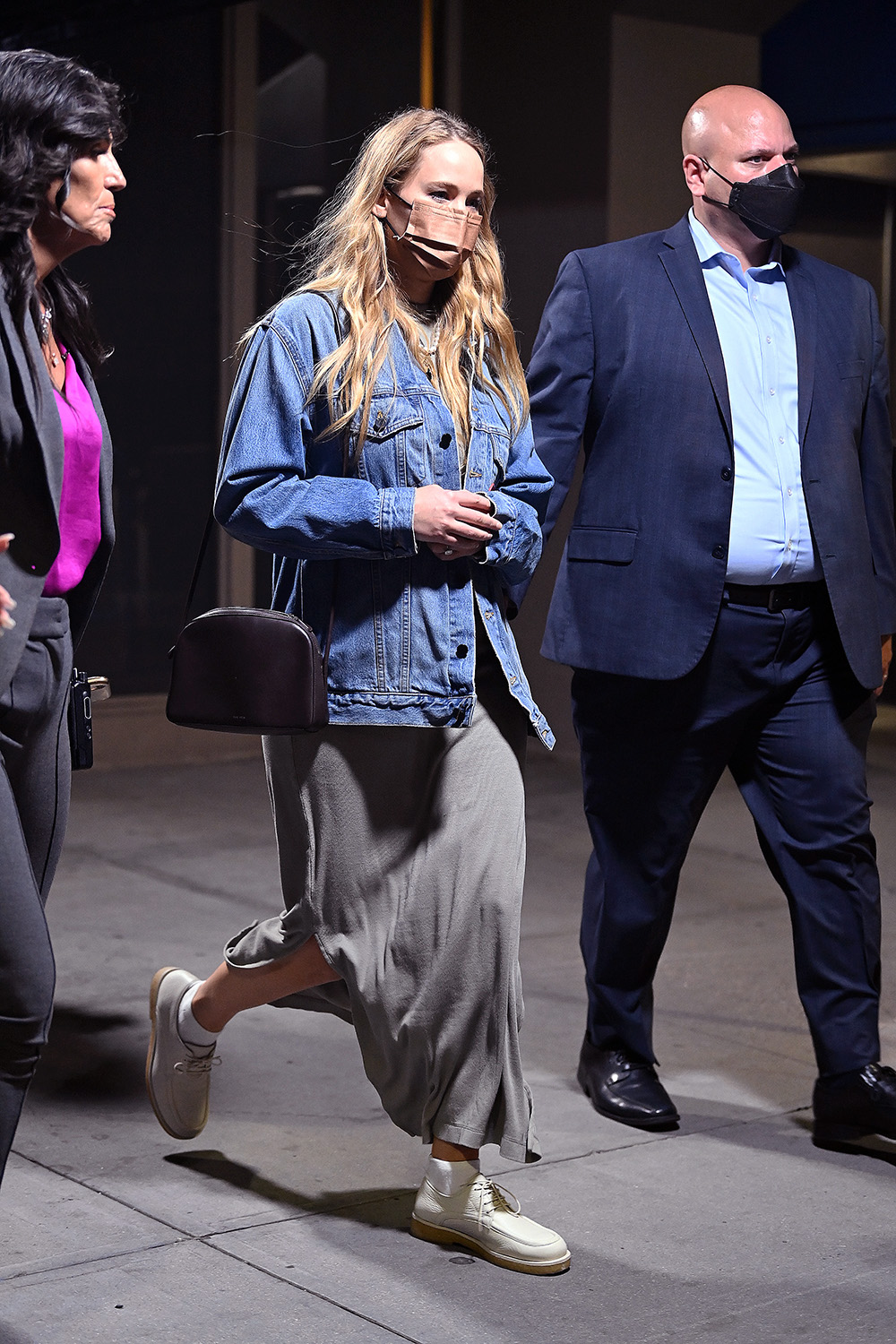 Jennifer Lawrence Shows Off Her Baby Bump When Leaving Madison Square Garden After Attending The NYC Still Rising Comedy Show