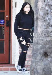 Ariel Winter
Ariel Winter out and about, Los Angeles, USA - 08 Nov 2018
Ariel Winter leaving beauty salon in Los Angeles