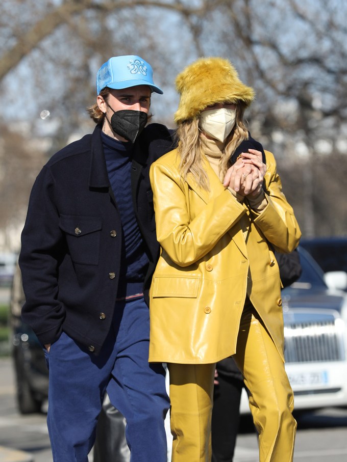 Justin Bieber and Hailey Baldwin walking in the streets of Paris